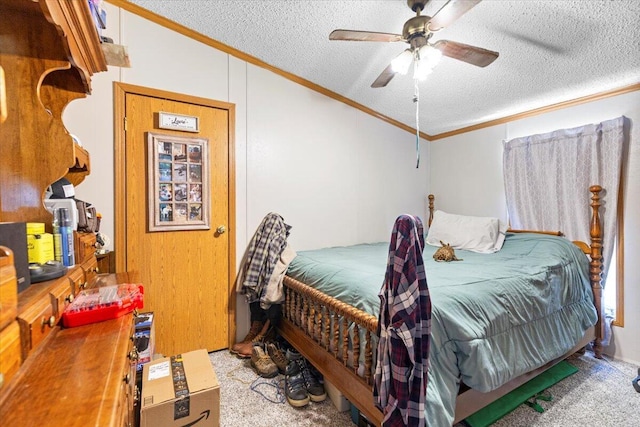 1818 E 58th St, Newaygo, MI 49337 - bedroom featuring vaulted ceiling, ornamental molding, a textured ceiling, and ceiling fan