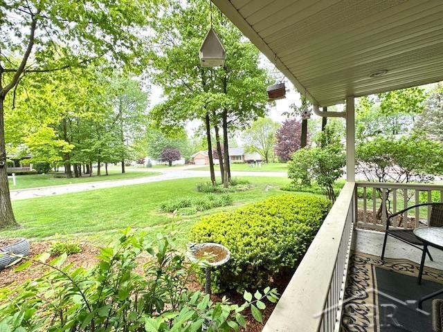 28 Barrington Cir, Saginaw, MI 48603 - view of green lawn