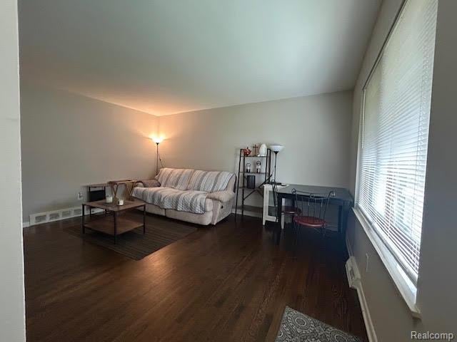 29070 Tessmer Ct, Madison Heights, MI 48071