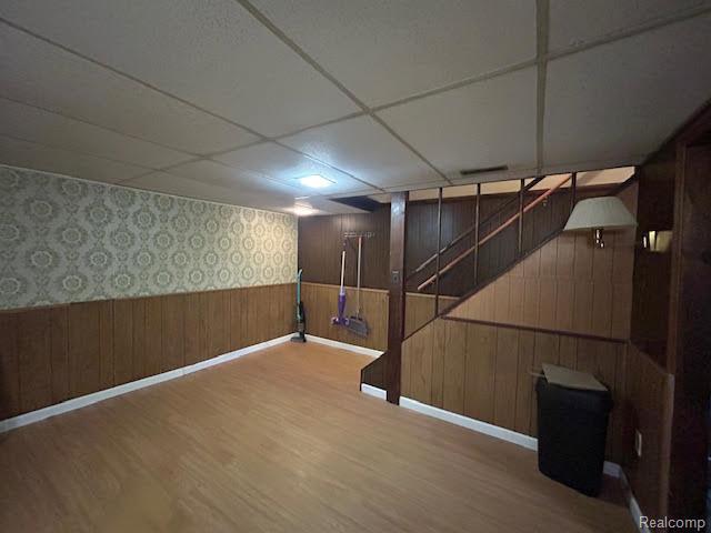 29070 Tessmer Ct, Madison Heights, MI 48071