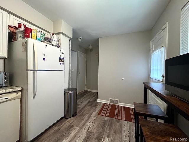29070 Tessmer Ct, Madison Heights, MI 48071