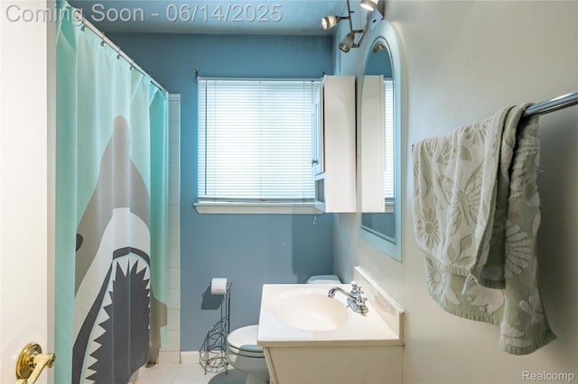 5633 Detroit St, Flat Rock, MI 48125 - full bathroom with vanity, tile patterned flooring, and curtained shower
