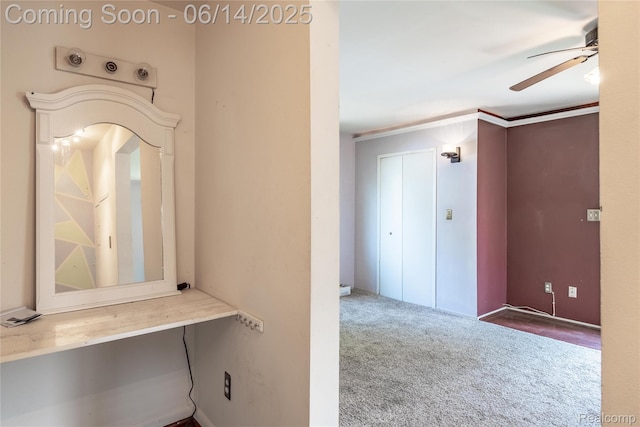 5633 Detroit St, Flat Rock, MI 48125 - corridor with carpet floors