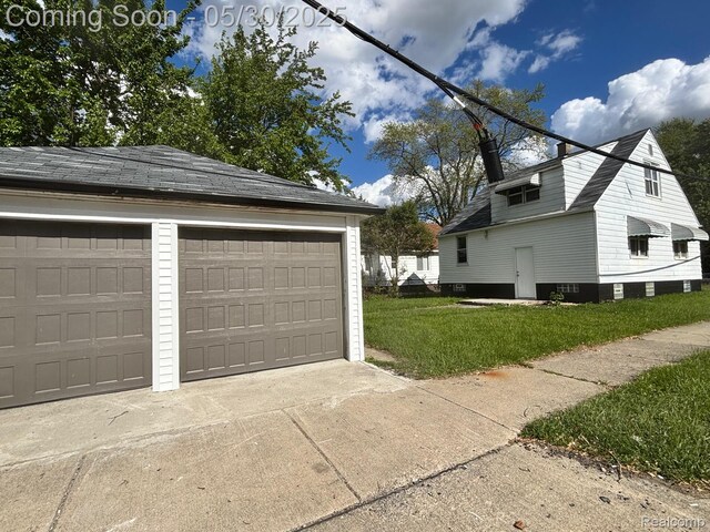11005 Dodge Ave, Warren, MI 48089 - view of detached garage