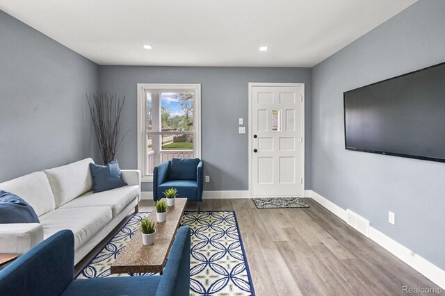 27135 Barrington St, Madison Heights, MI 48071 - photo 5