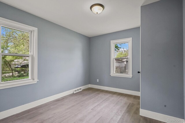27135 Barrington St, Madison Heights, MI 48071 - photo 16