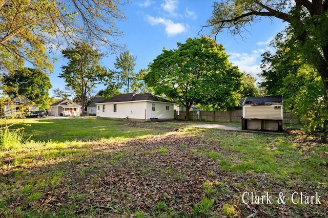 902 Turner Ave, Muskegon, MI 49442 - view of yard
