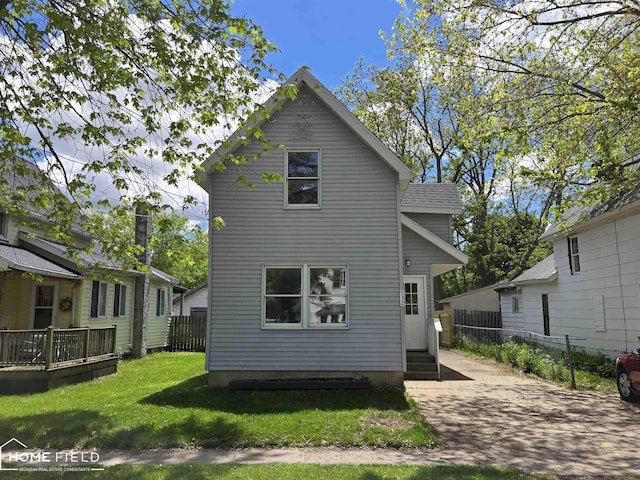 532 Grover St, Owosso, MI 48867 - back of house with entry steps