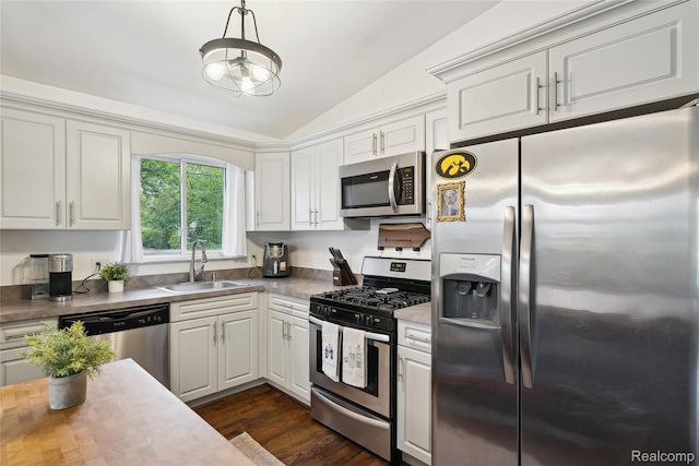 15400 Oak Park Blvd, Oak Park, MI 48237