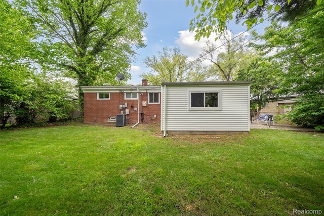 15400 Oak Park Blvd, Oak Park, MI 48237