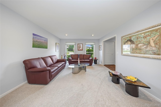 3072 Brewster, West Bloomfield, MI 48322 - carpeted living room featuring baseboards and recessed lighting