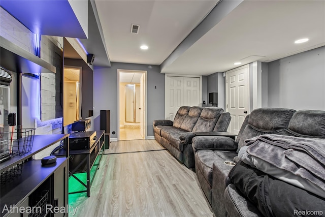 16429 E Horseshoe Trl, Linden, MI 48451 - living area featuring light wood-style floors and recessed lighting