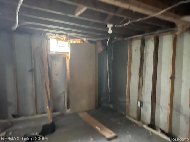 8505 Heyden St, Detroit, MI 48228 - view of basement