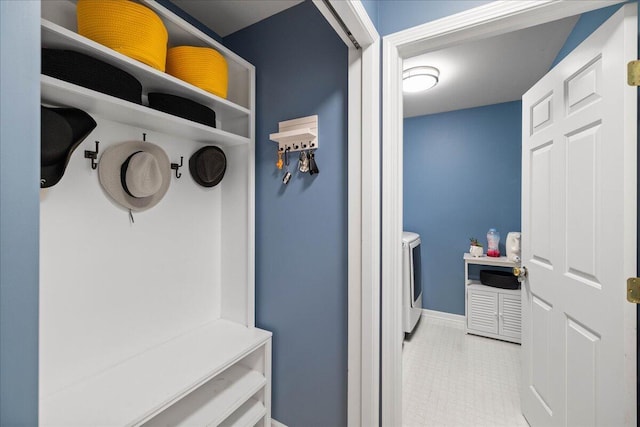 1269 Apple Creek Dr SE, Grand Rapids, MI 49546 - mudroom featuring washer and dryer and baseboards