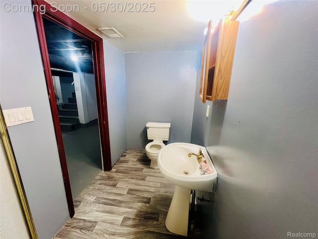 22380 Panama Ave, Sterling Heights, MI 48091 - half bathroom with toilet