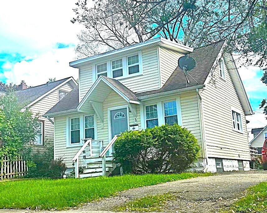 33 W Beverly Ave, Pontiac, MI 48340 - view of front of property
