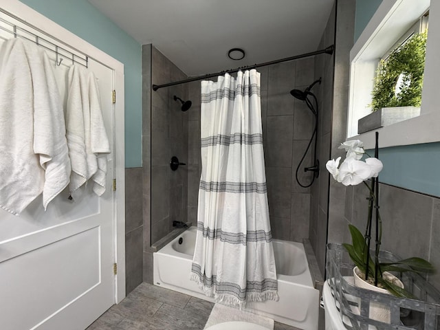 1581 W Lone Pine Dr, Baldwin, MI 49304 - bathroom featuring shower / bath combination with curtain
