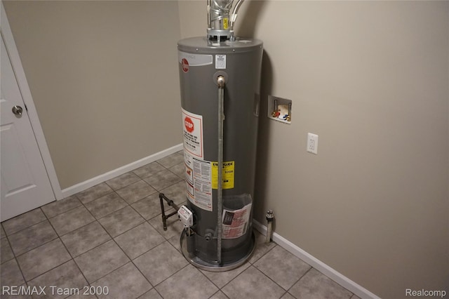 29619 Hazelwood St, Inkster, MI 48141 - utility room with gas water heater