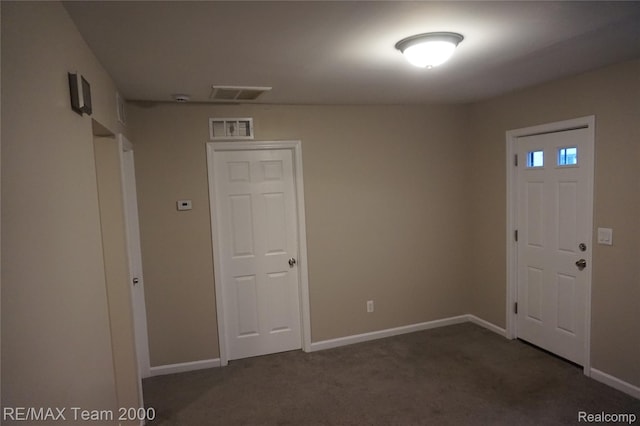29619 Hazelwood St, Inkster, MI 48141 - carpeted foyer entrance featuring baseboards