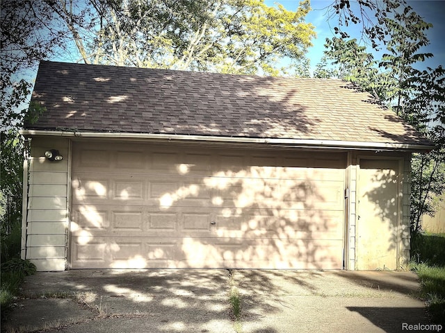 31322 Leota St, Fraser, MI 48026 - view of detached garage