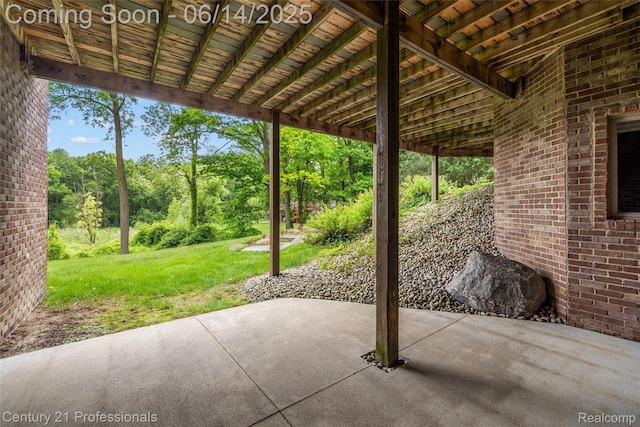 1181 Iroquois Trl, Oxford, MI 48371 - view of patio / terrace