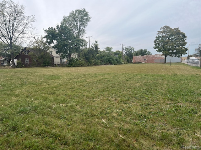 10372 W Chicago, Detroit, MI 48204