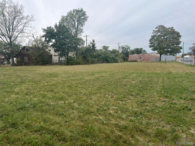 10372 W Chicago, Detroit, MI 48204