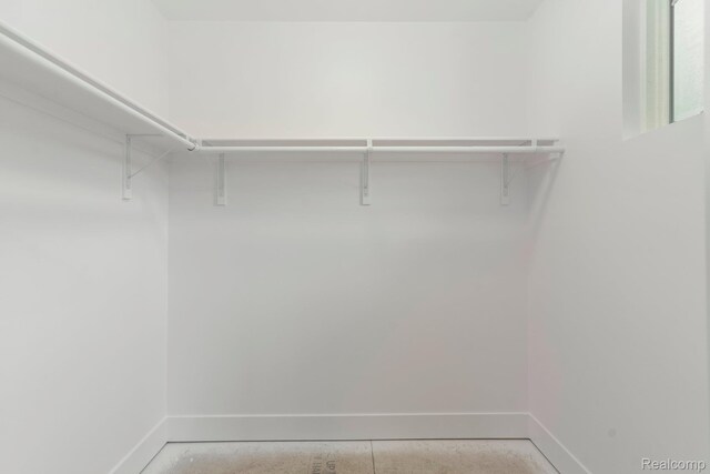 1439 Merry Rd, Waterford, MI 48328 - view of spacious closet
