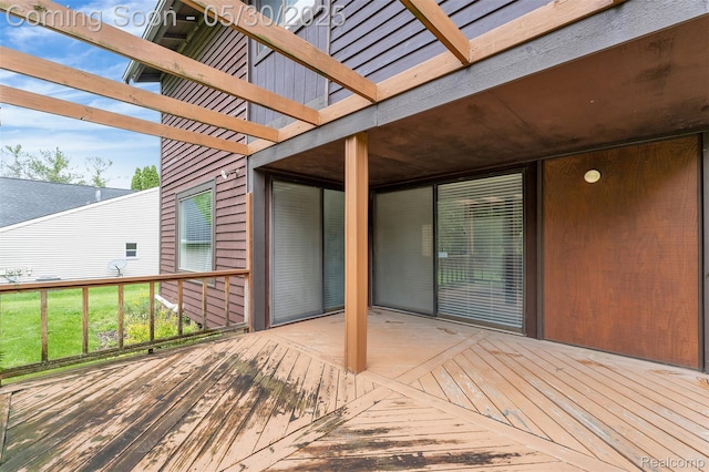 5772 Perrytown Dr, West Bloomfield, MI 48322 - view of wooden deck