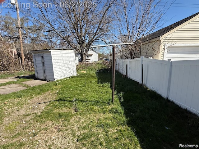 8419 Paige, Warren, MI 48089 - view of yard