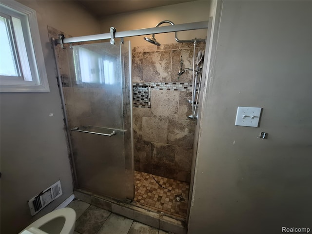 30102 Matthew St, Redford, MI 48186 - full bathroom featuring a shower stall and toilet