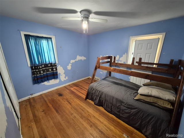30102 Matthew St, Redford, MI 48186 - bedroom with wood finished floors, baseboards, and ceiling fan