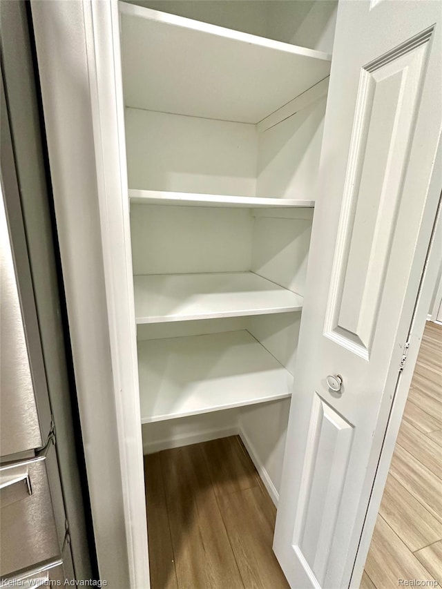 31404 Hunters Circle Dr, Farmington, MI 48334 - view of closet