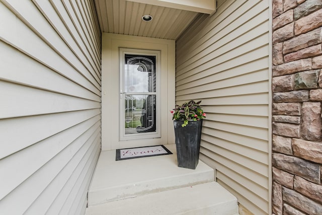 2210 Lindsey Rd, Jackson, MI 49201 - entrance to property featuring stone siding