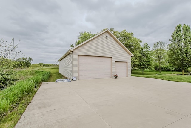 2210 Lindsey Rd, Jackson, MI 49201 - view of detached garage