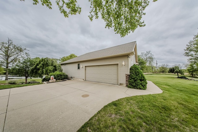 2210 Lindsey Rd, Jackson, MI 49201 - view of property exterior featuring a yard