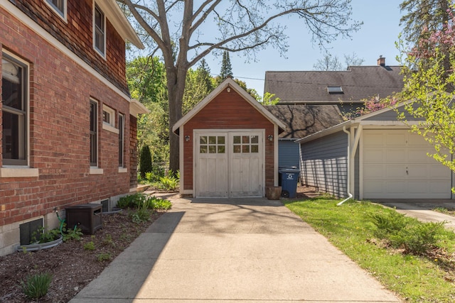 511 W Jefferson St, Ann Arbor, MI 48103 - view of detached garage