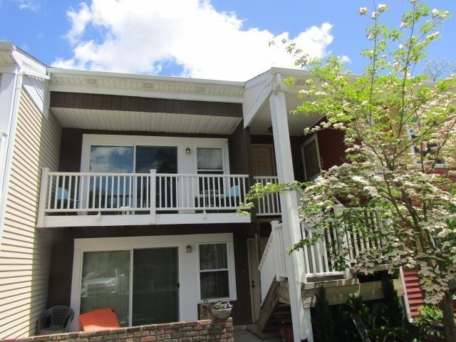 2024 Hamilton St, Okemos, MI 48864 - back of house with a balcony
