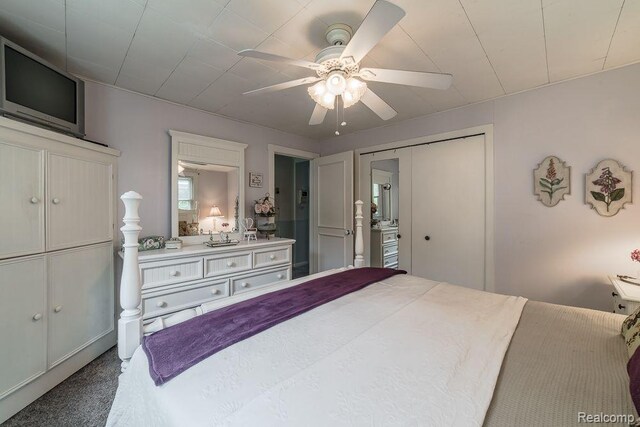 1786 Point St, Commerce Twp, MI 48382 - bedroom featuring a closet and a ceiling fan