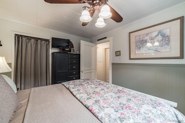 1786 Point St, Commerce Twp, MI 48382 - bedroom with ceiling fan