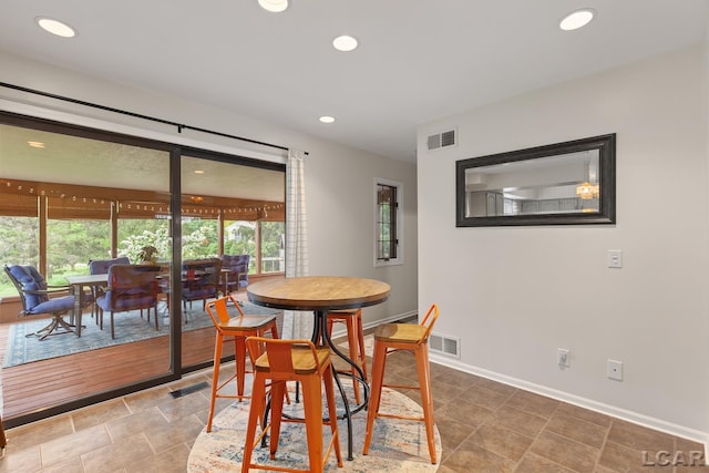 431 Meadowbrook Dr, Adrian, MI 49221 - dining area featuring baseboards and recessed lighting