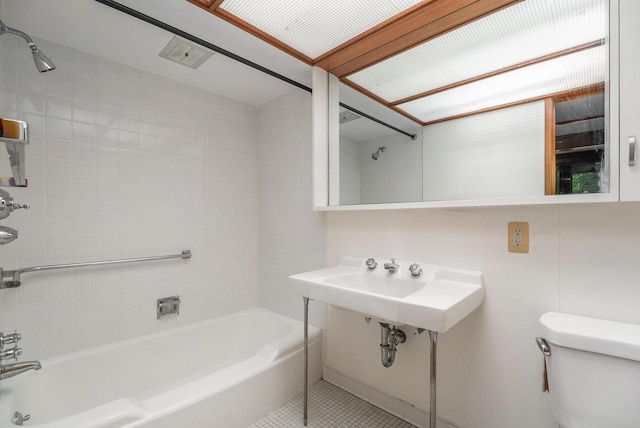 19 Heatheridge St, Ann Arbor, MI 48104 - full bath with toilet, shower / bath combination, and tile patterned floors
