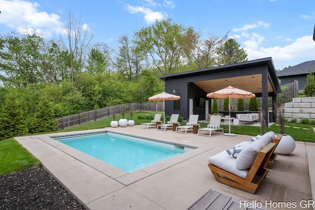 421 Manhattan Rd SE, Grand Rapids, MI 49506 - view of pool featuring a patio and a fenced backyard