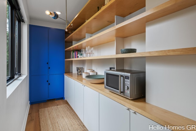 421 Manhattan Rd SE, Grand Rapids, MI 49506 - view of pantry