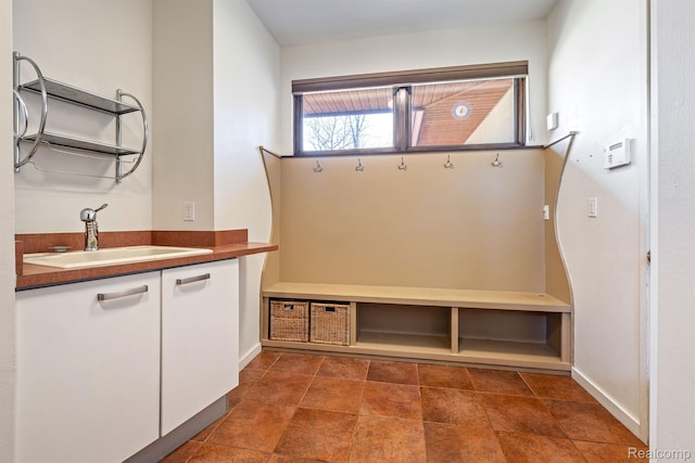 1000 Forest Ln, Bloomfield Hills, MI 48301 - mudroom with a sink and baseboards