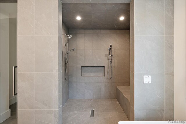 1626 Maryland Blvd, Birmingham, MI 48009 - bathroom with tiled shower and recessed lighting