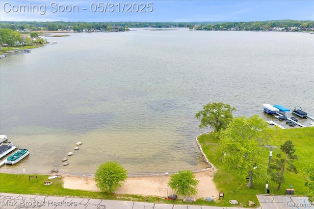 2222 Garland St, Sylvan Lake, MI 48320 - aerial view of a nearby body of water