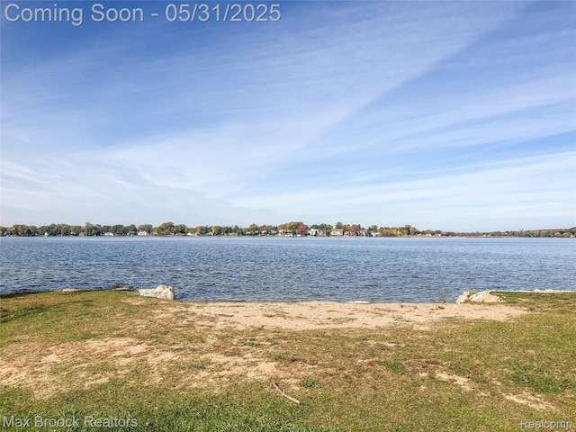 2222 Garland St, Sylvan Lake, MI 48320 - water view
