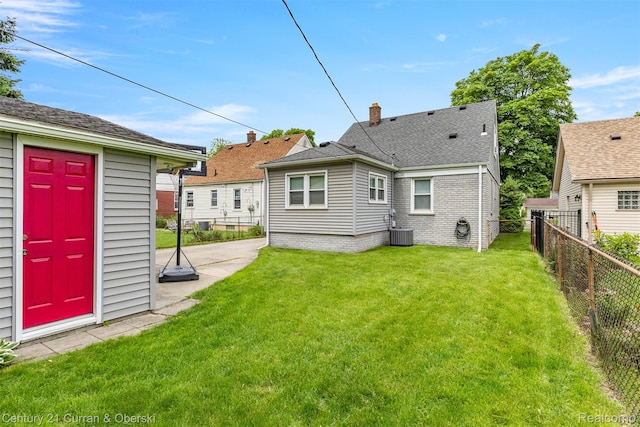 3135 Raymond Ave, Dearborn, MI 48124 - back of house with central air condition unit