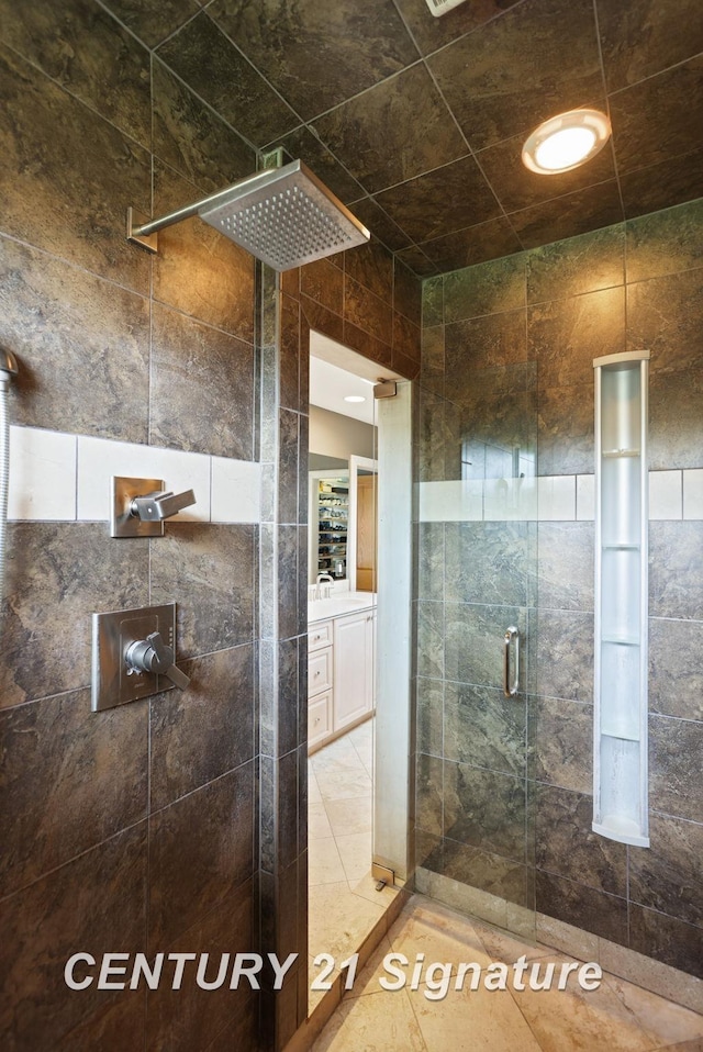 2170 Chestnut Rdg, Saginaw, MI 48609 - full bath featuring a stall shower and a sink